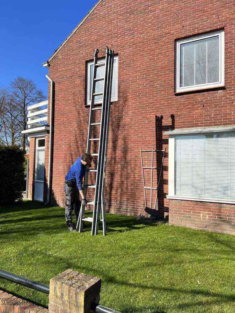 Assen schoorsteenveger huis ladder